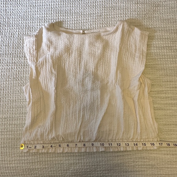 A New Day Sleeveless Crop Top - Picture 8 of 12